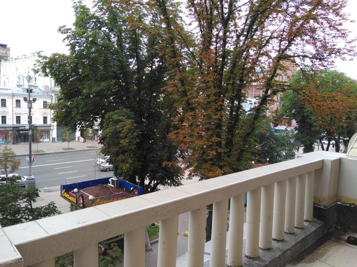Квартира С Террасой, Крещатик 29, Бессарабка Kiev Exterior foto