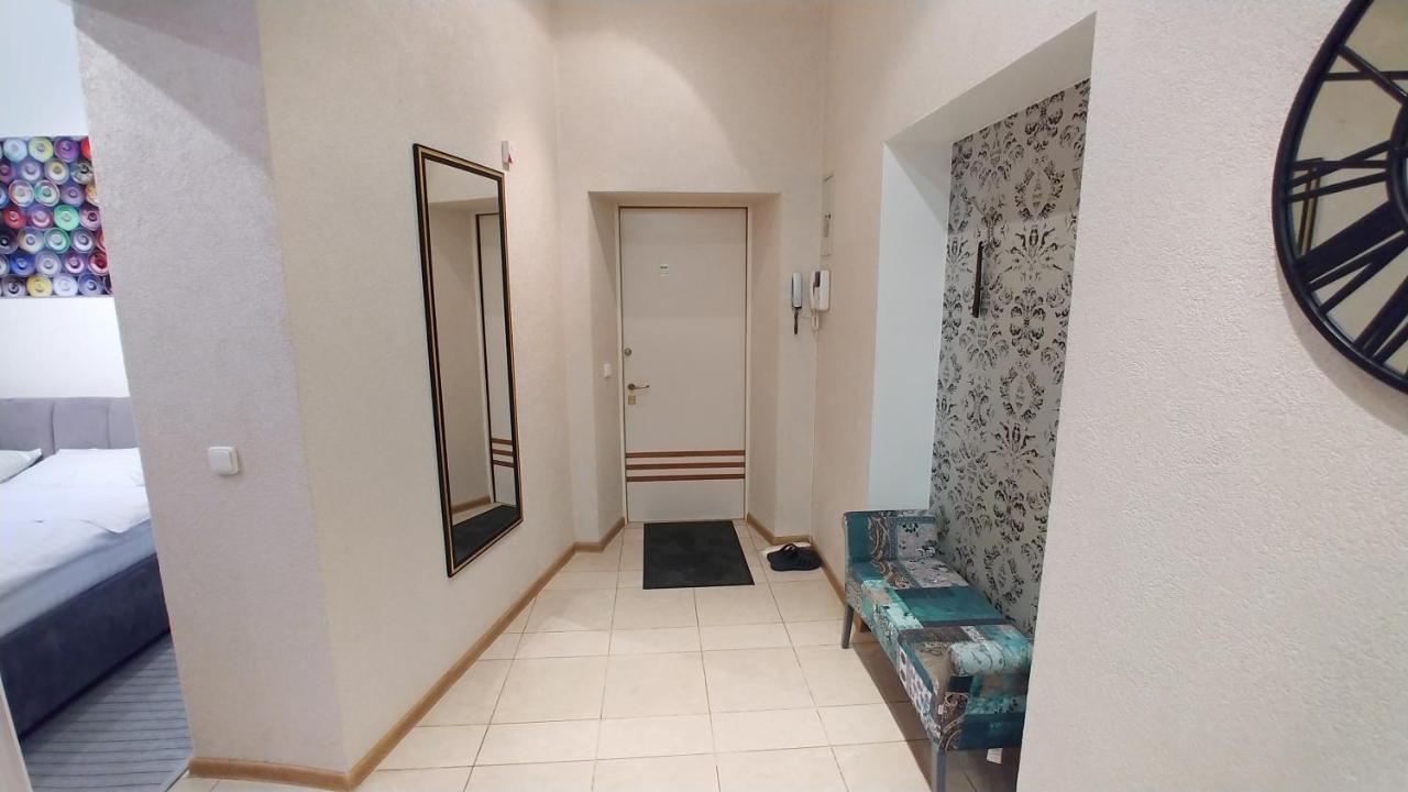 Квартира С Террасой, Крещатик 29, Бессарабка Kiev Exterior foto