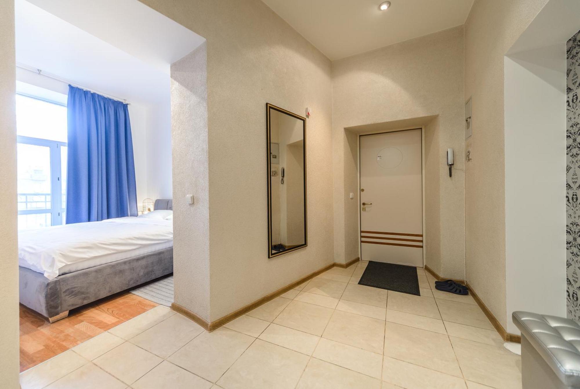 Квартира С Террасой, Крещатик 29, Бессарабка Kiev Exterior foto